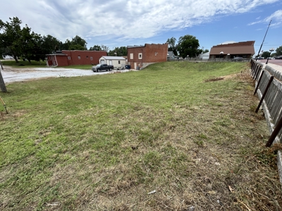 Vacant Corner Lot for Sale in Downtown Friend, NE - image 5