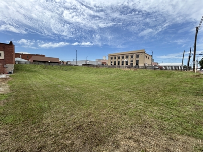 Vacant Corner Lot for Sale in Downtown Friend, NE - image 7
