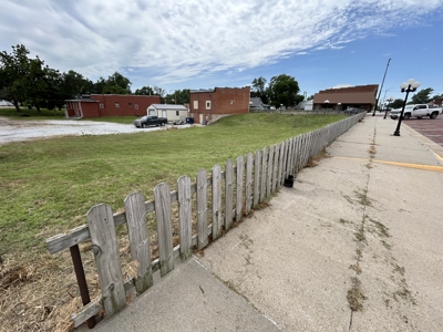 Vacant Corner Lot for Sale in Downtown Friend, NE - image 6