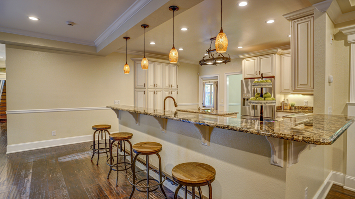 Luxury Home for Sale in Bluff City!