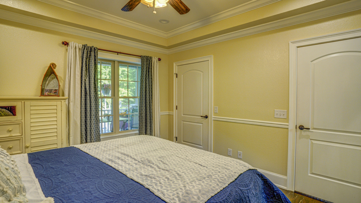 Luxury Home for Sale in Bluff City!