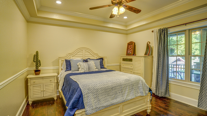 Luxury Home for Sale in Bluff City!