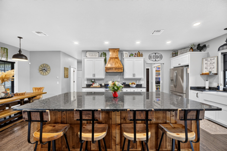 Luxury Estate with Multiple Income-Producing Properties - image 9