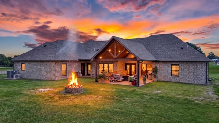 Luxury Estate with Multiple Income-Producing Properties - image 25