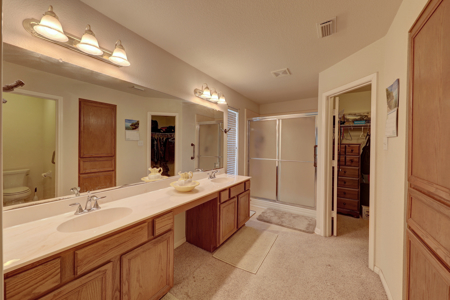3/2 Brick home on Acreage in Harper TX! - image 3