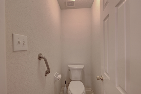 3/2 Brick home on Acreage in Harper TX! - image 4