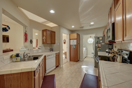 3/2 Brick home on Acreage in Harper TX! - image 13