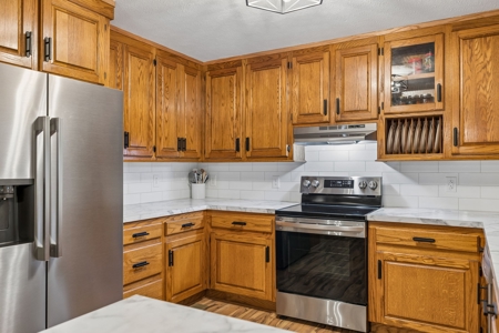 Country Home for Sale in Maury County, Tennessee - image 14