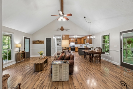 Country Home for Sale in Maury County, Tennessee - image 17