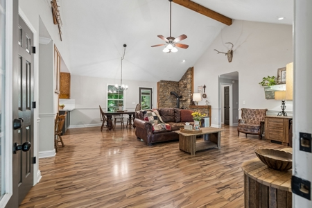 Country Home for Sale in Maury County, Tennessee - image 8