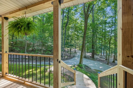 Country Home for Sale in Maury County, Tennessee - image 5