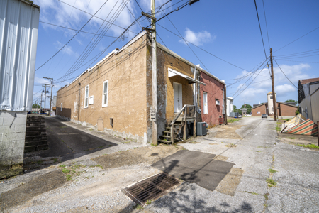 Turnkey Commercial Space for Sale in McKenzie, TN - image 26