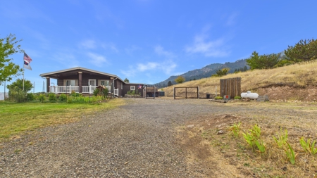 Home with large greenhouse on 20 Acres near the Salmon River - image 44