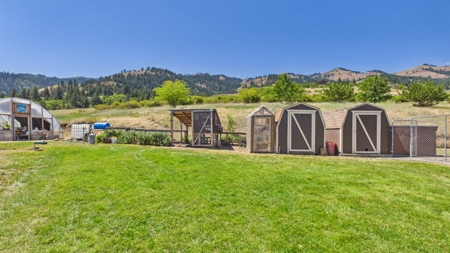 Home with large greenhouse on 20 Acres near the Salmon River - image 39