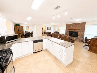 Lake Bruin Waterfront Home For Sale - image 19