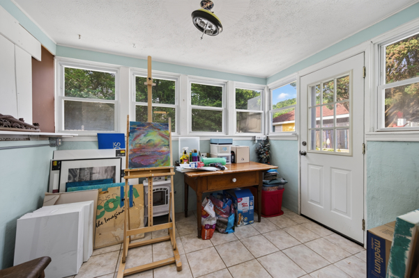 Cottage Home for Sale in Pembroke VA