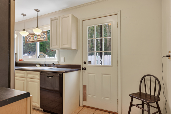 Cottage Home for Sale in Pembroke VA