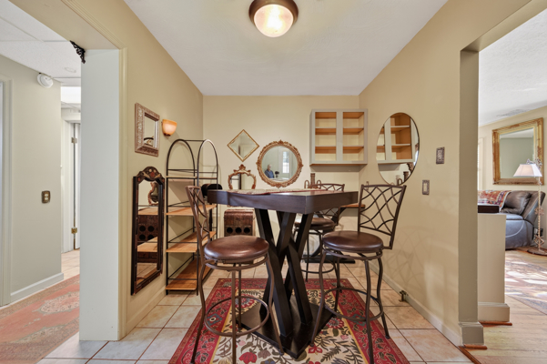 Cottage Home for Sale in Pembroke VA