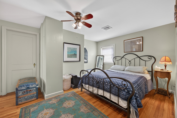 Cottage Home for Sale in Pembroke VA