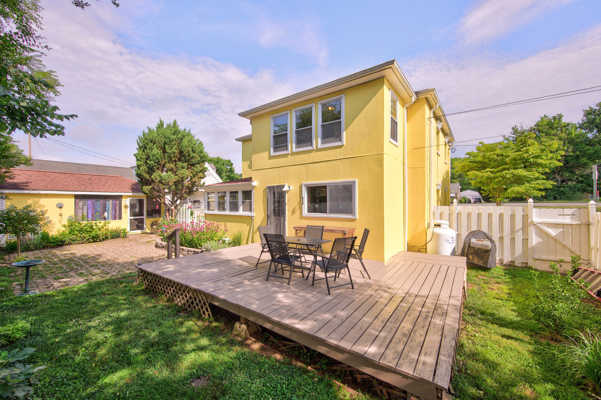 Cottage Home for Sale in Pembroke VA