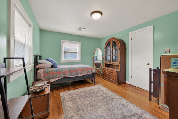 Cottage Home for Sale in Pembroke VA