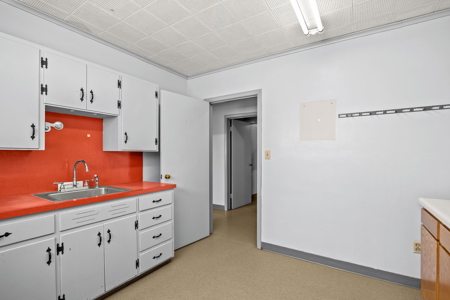 Prime Commercial Opportunity with Exceptional Highway Visibility! - image 27