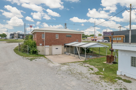 Prime Commercial Opportunity with Exceptional Highway Visibility! - image 4