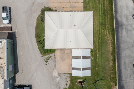 Prime Commercial Opportunity with Exceptional Highway Visibility! - image 14
