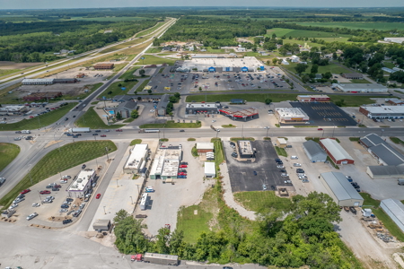 Prime Commercial Opportunity with Exceptional Highway Visibility! - image 12