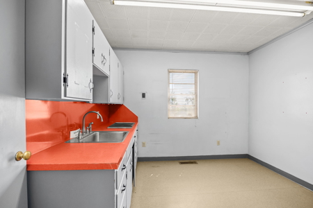 Prime Commercial Opportunity with Exceptional Highway Visibility! - image 28
