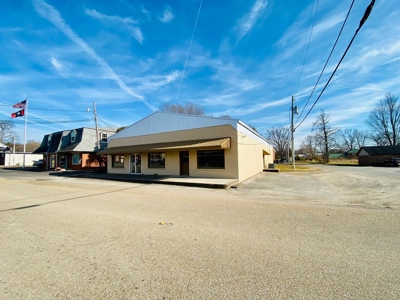 Commercial Building in Potts Camp, MS near Interstate 22 - image 4