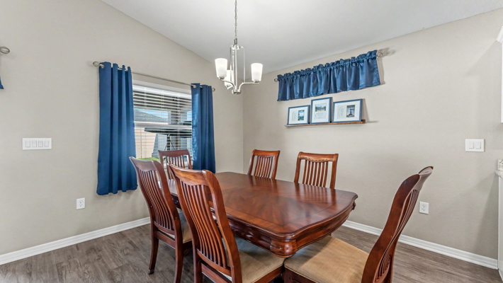 Country Home, 3/2, Practically brand new, Open Floor Plan