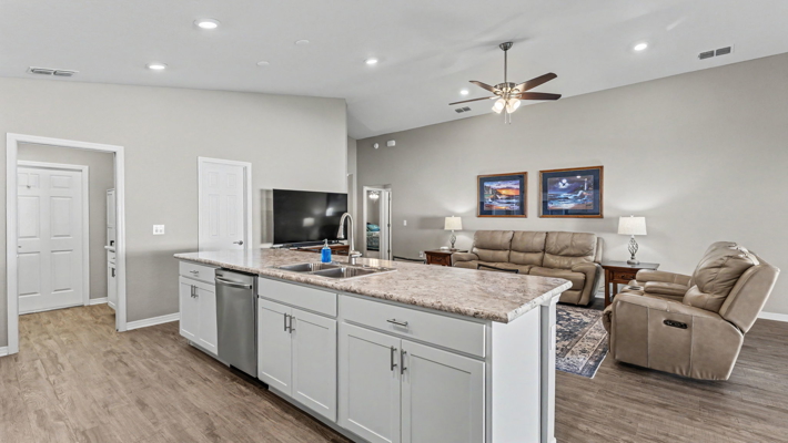 Country Home, 3/2, Practically brand new, Open Floor Plan