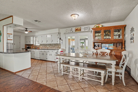 Equine property with House in Jackson County Okla - image 17