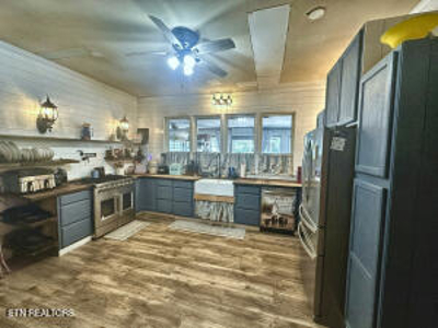 Classic 1907 Victorian masterpiece with nearly 3,400 sq ft - image 10