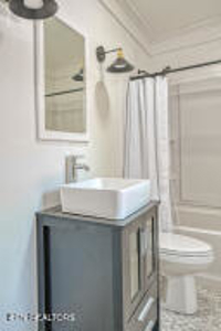 Classic 1907 Victorian masterpiece with nearly 3,400 sq ft - image 25