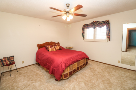 Amazing Home in EARTH, TX-Spacious 3/2/2 with a BASEMENT! - image 13