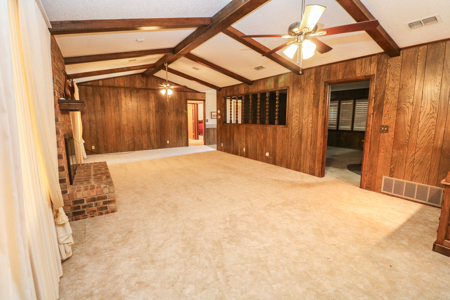 Amazing Home in EARTH, TX-Spacious 3/2/2 with a BASEMENT! - image 2