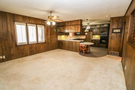 Amazing Home in EARTH, TX-Spacious 3/2/2 with a BASEMENT! - image 6