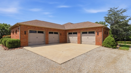Lakefront Home with 5 BR, 3 BA on 9.64 Acres in West Plains, MO - image 45
