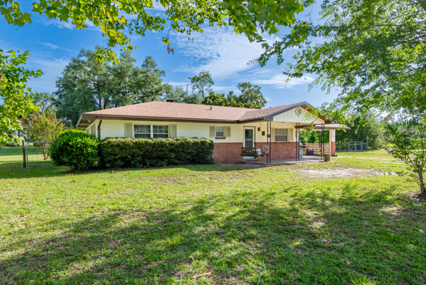 Country Home For Sale, Trenton, Fl!