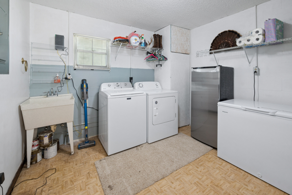 Country Home For Sale, Trenton, Fl!