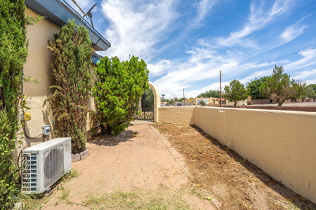 Home For Sale On Spacious Corner Lot In Las Cruces, NM - image 4