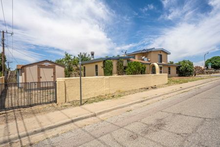 Home For Sale On Spacious Corner Lot In Las Cruces, NM - image 1