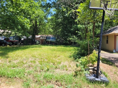 Investment Property in Paris, TX with Rental Income - image 25