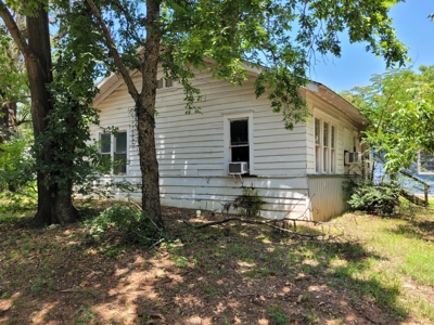Investment Property in Paris, TX with Rental Income - image 6