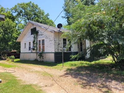 Investment Property in Paris, TX with Rental Income - image 9