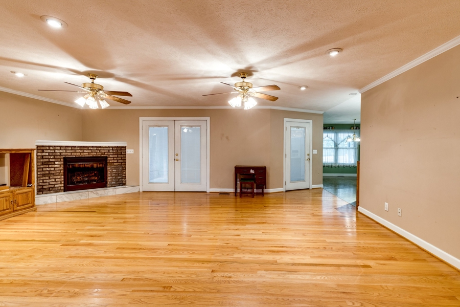 No Caption