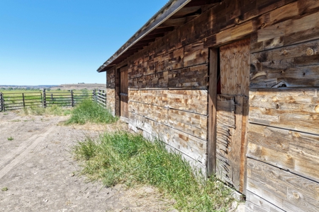 Eastern Oregon Springston Homestead Located Outside of Burns - image 43