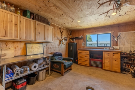 Eastern Oregon Springston Homestead Located Outside of Burns - image 35